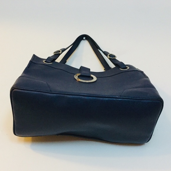RARE! 💫Bvlgari Navy Soft Grain Leather Handbag - Picture 4 of 16